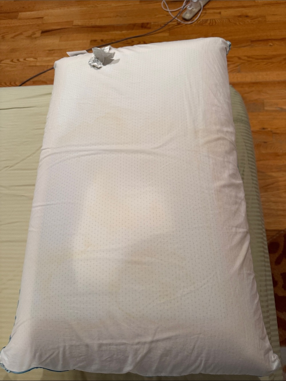 Premium White Home Bedding Pillow - Supportive Comfort